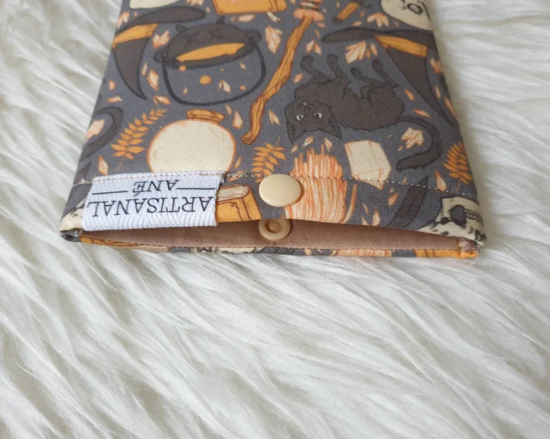 hubble bubble in grey eReader sleeve - Made to order